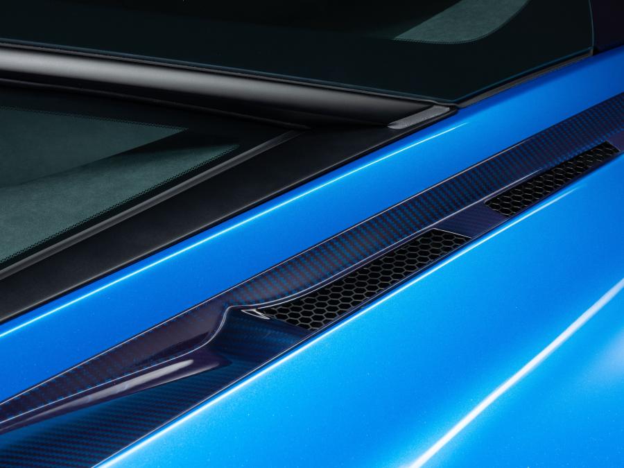 Детали экстерьера McLaren MSO 720S Pacific Theme 2018 года  (фото 4 из 8)